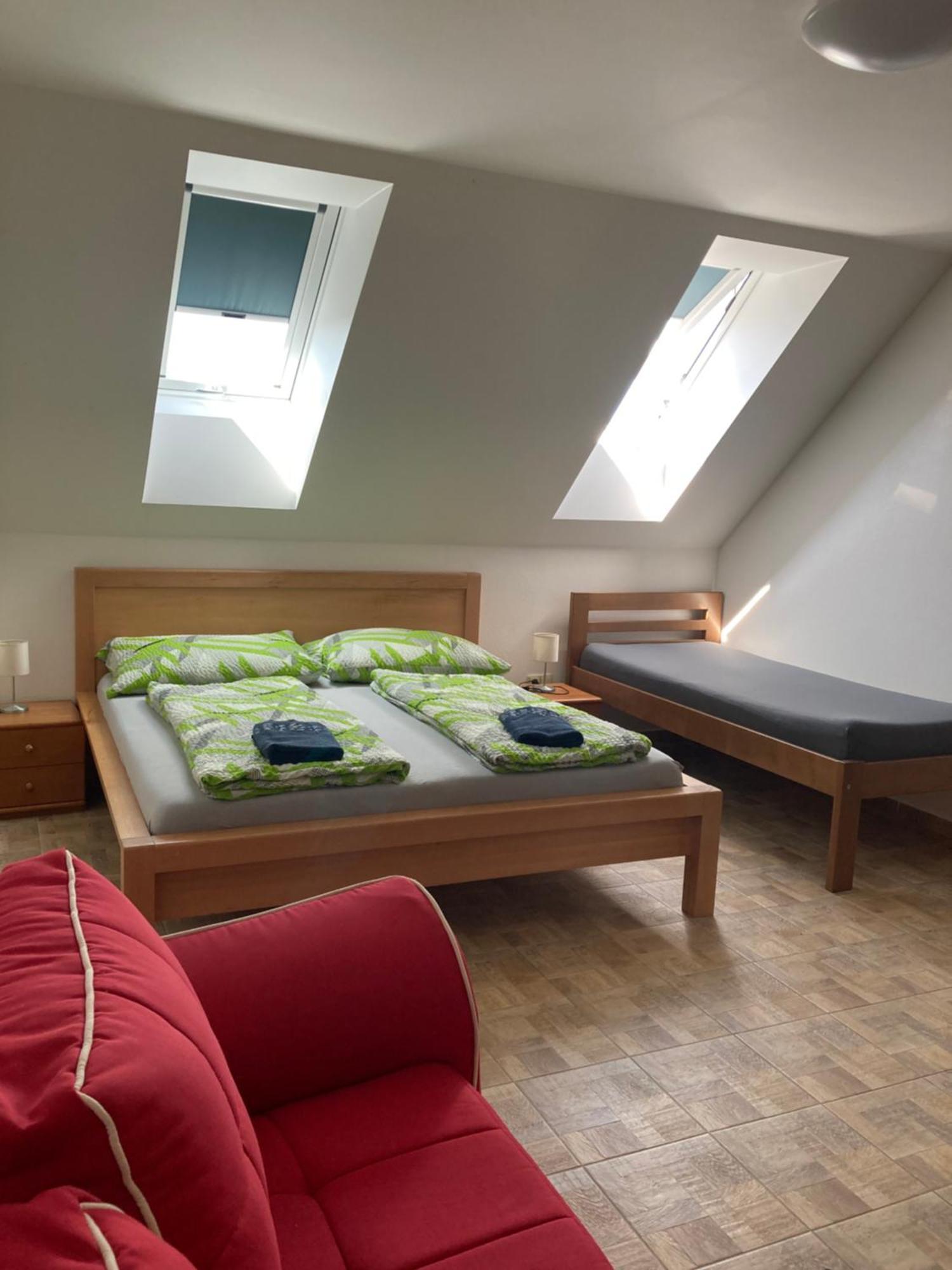 Apartmany S Klimatizaci - Penzion U Kudlacku Pouzdrany Εξωτερικό φωτογραφία